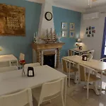 Hotel Maruja