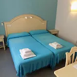 Hotel Maruja