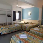 Maruja Hotel *