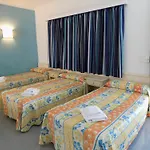 Maruja Hotel *