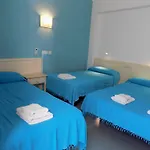 Maruja Hotel *