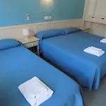 Maruja Hotel *