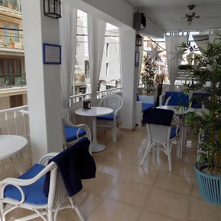 Maruja Hotel *