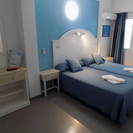 Hotel Maruja *
