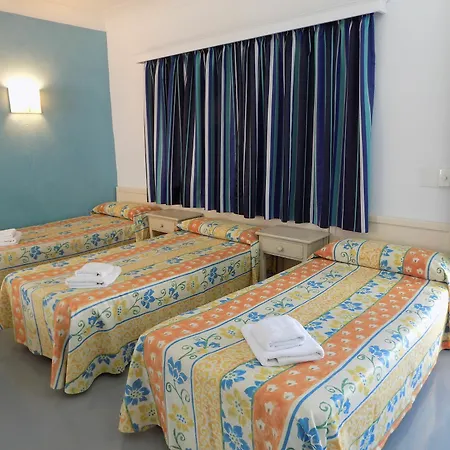Maruja Hotel *